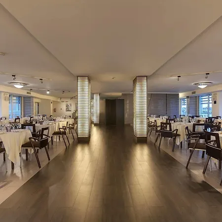 阿兰公园西方酒店 4*