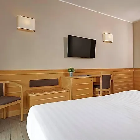 Occidental Aran Park Hotel