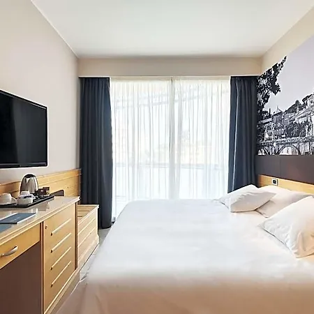 Hotel Occidental Aran Park 4*