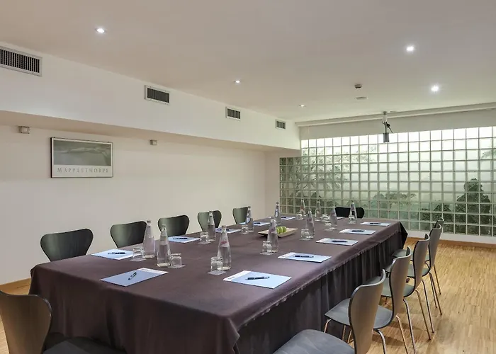 Occidental Aran Park 4*