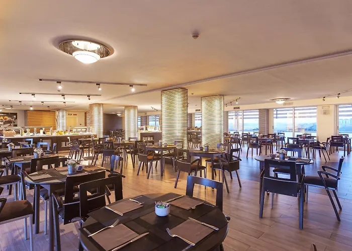 Occidental Aran Park 4*