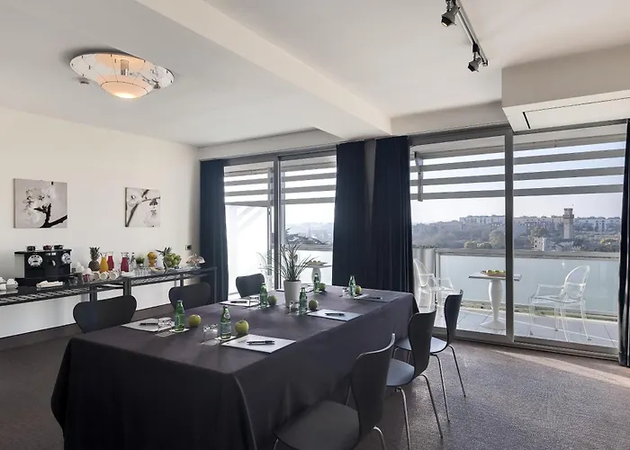 Occidental Aran Park Hotel 4*